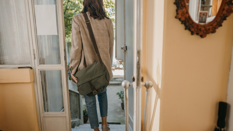 Quitter le domicile conjugal : les enjeux lors d'un divorce - Cnitaat